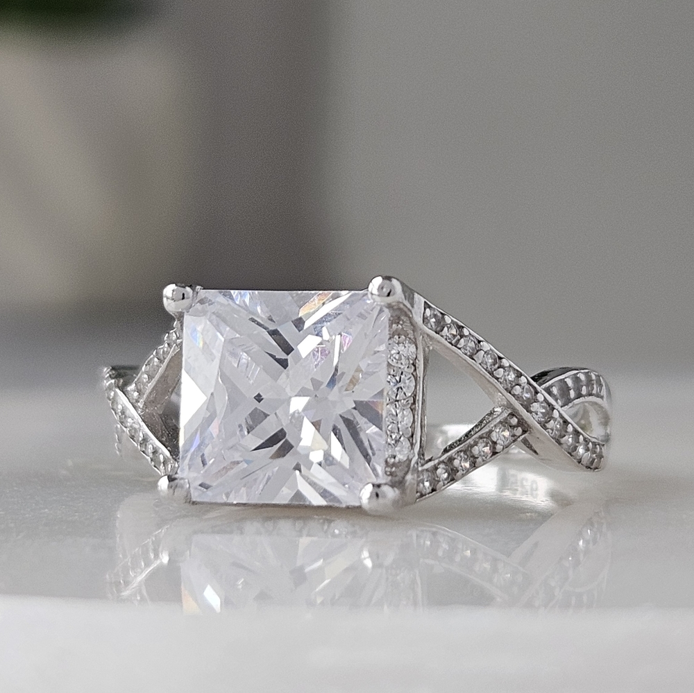 Princess Cut gemstone ring, 925 Sterling Silver